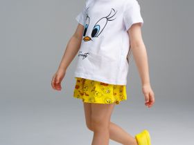 Комплект трикотажный для девочек: фуфайка (футболка), шорты