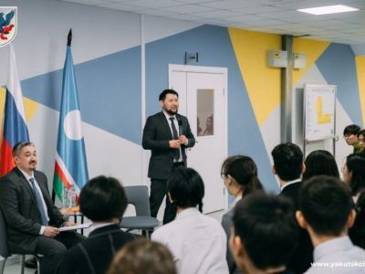 Евгений Григорьев провел открытый урок в школе № 31 Якутска