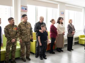 В школе Якутска открыли «Парту героя» Валерия Черемисина