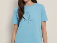 Футболка приталенного силуэта с принтом