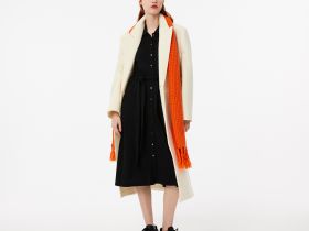 Женское платье Lacoste на пуговицах с длинным рукавом