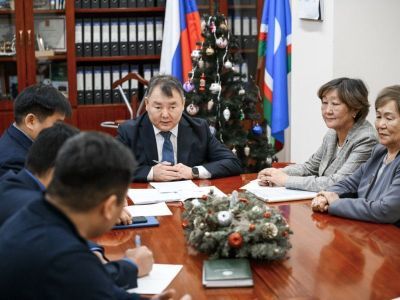 Развитие села Хаптагай обсудили на личном приеме граждан у Алексея Стручкова