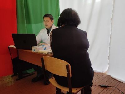 Мобильные доктора провели повторные приемы в Эвено-Бытантайском районе