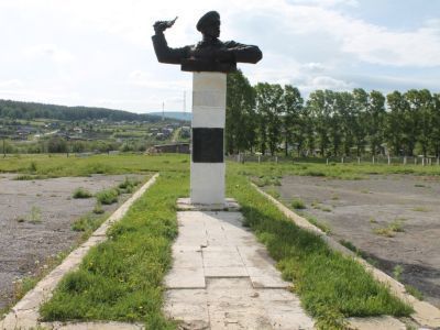 Обелиск на месте гибели И.М. Малышева