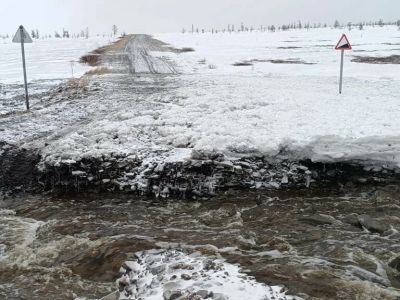 На трассе Усть-Куйга – Депутатский закрыли движение из-за перелива воды