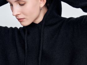 Вязаное худи прямого силуэта