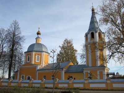 Воскресенская церковь с интерьером
