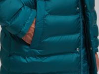 Утепленное полупальто с капюшоном