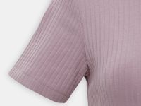 Футболка приталенного силуэта