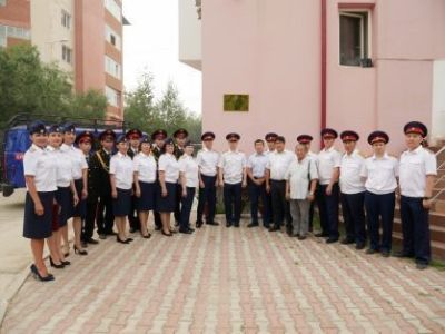 В Якутске состоялась торжественная церемония открытия памятной таблички, отражающей деятельность следователей майорских следственных канцелярий эпохи Петра I