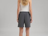 Свободные шорты с эластичным поясом