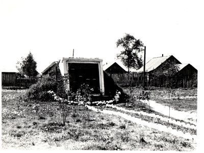 Холм Славы с мемориальным знаком односельчан, погибшим в годы Великой Отечественной войны