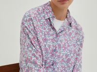 Блузка свободного кроя с отложным воротником