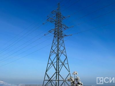 В Якутске самосвал оставил без электричества часть улицы Беринга