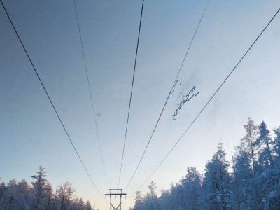 Энергетики Якутии очистят провода ЛЭП от наледи и снега