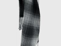 Шарф в клетку с бахромой, Черный