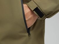 Ветровка с капюшоном