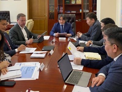 Джулустан Борисов провел встречу с заместителем гендиректора Корпорации МСП Алексеем Журавлевым