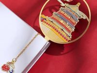 Закладка-веер для книг с подвеской "Парк Ихэюань" (металл)