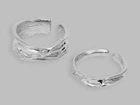 Набор колец из мятого металла