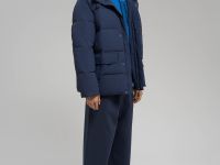 Утепленная куртка с капюшоном