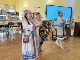 В Якутске почтили память эвенкийского писателя Николая Калитина
