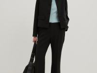 Брюки-клеш на средней посадке