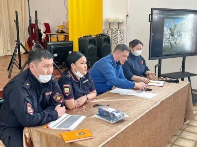 Школьникам нужно рассказывать о правах, обязанностях и возможных угрозах