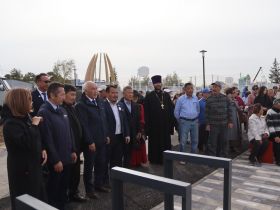 Вилюйск преображается: в День города на набережной «Поющие пески» зазвучала новая музыка