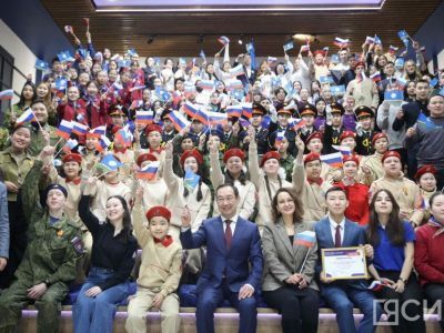 Айсен Николаев поздравил с Днём детского движения в Якутии