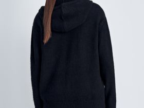 Вязаное худи прямого силуэта