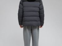 Стеганая куртка с капюшоном