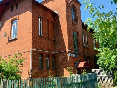 Бывшие директорские дома (жилые дома)