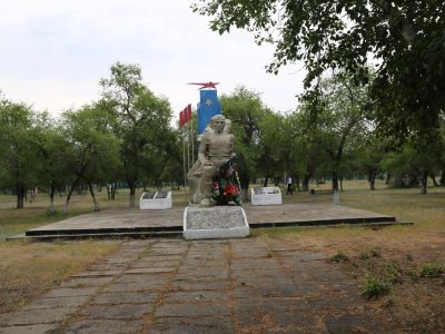 Памятник воинам-землякам, погибшим на фронтах Великой Отечественной войны