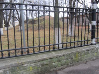 Ограда (фрагмент)