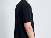 Базовая футболка из хлопка прямого силуэта