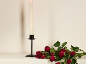 Подсвечник Classico на ножке, черный