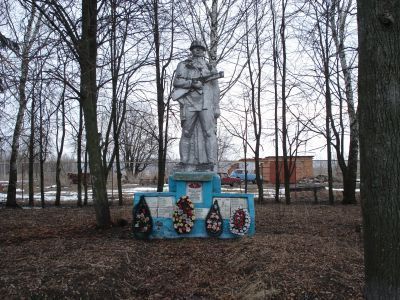 Братская могила с захоронением воинов, погибших в период Великой Отечественной войны 1941—1945 гг.