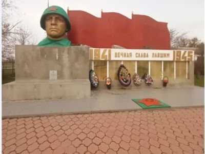 Памятник воинам-односельчанам, погибшим в годы гражданской и Великой Отечественной войн