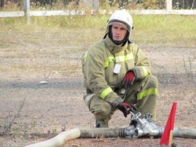 Лучшим работником пожарной охраны 2019 года стал Алексей Стахник из Беркакита