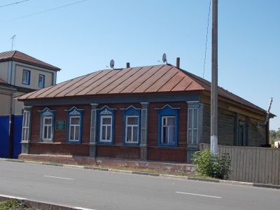 Дом, в котором жил доктор медицинских наук, заслуженный врач РСФСР А.М. Боголюбов