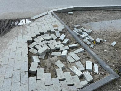 Григорьев поручил наказать ответственных за разбор плитки в центре Якутска