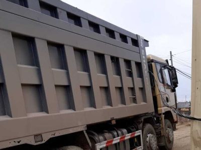 Жилой сектор в Якутске остался без света из-за неосторожного водителя