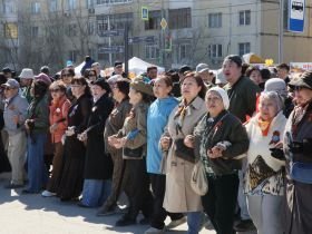 На площади Победы в Якутске станцевали «Осуохай Победы»