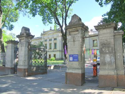 Ограда с воротами