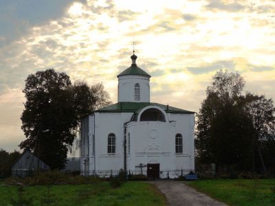 Троицкая церковь с интерьером