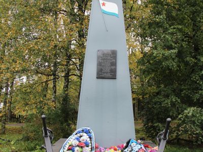 Могила погибших воинов  в Великой Отечественной войне в 1942 году