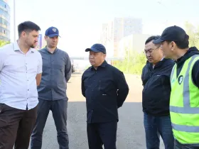 Дмитрий Садовников проверил ход капремонта дорог Якутска