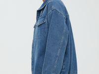 Джинсовая куртка на молнии