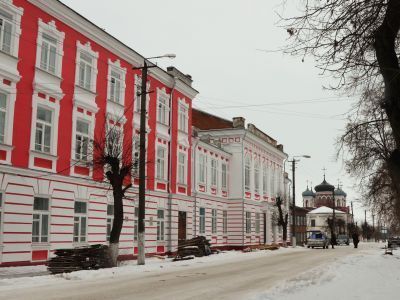 Здание бывшей мужской гимназии